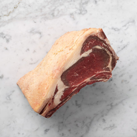 Dry-aged Wing rib of beef on the bone